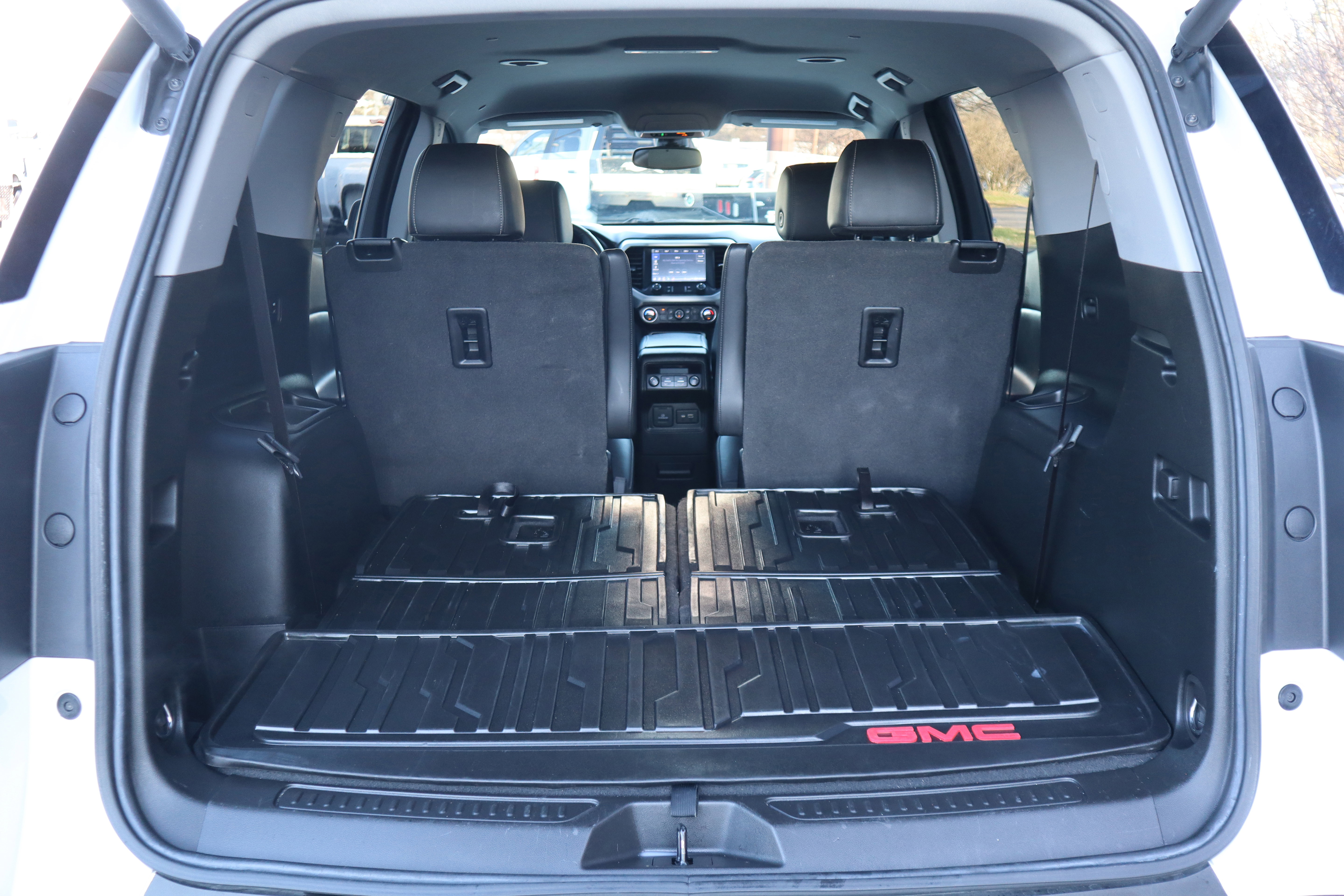 Used 2023 GMC Acadia SLT w/ Elevation Edition image 36