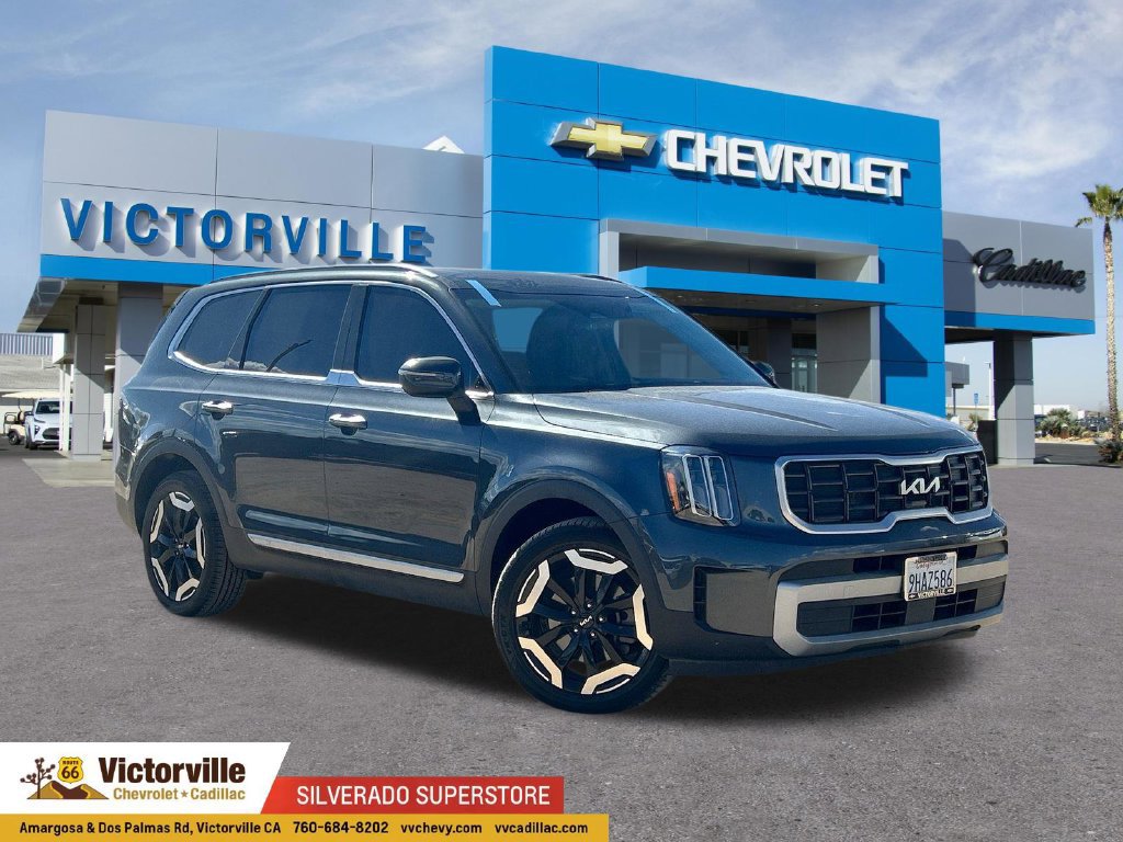 Used 2024 Kia Telluride S w/ S Sunroof Package