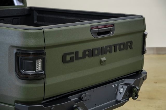 Used 2025 Jeep Gladiator Sport AWD/4WD image 44