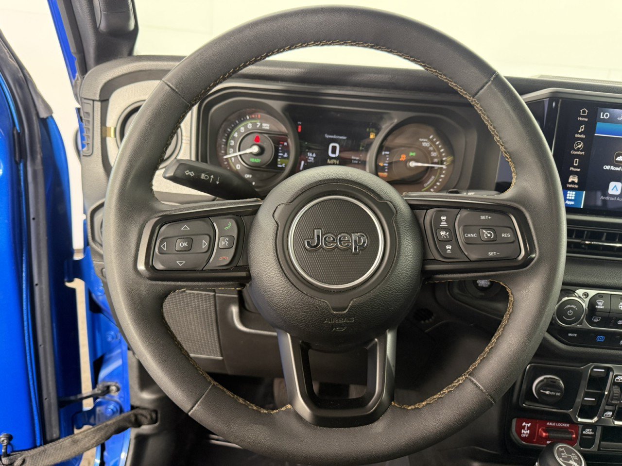 Used 2024 Jeep Wrangler Unlimited AWD/4WD image 21