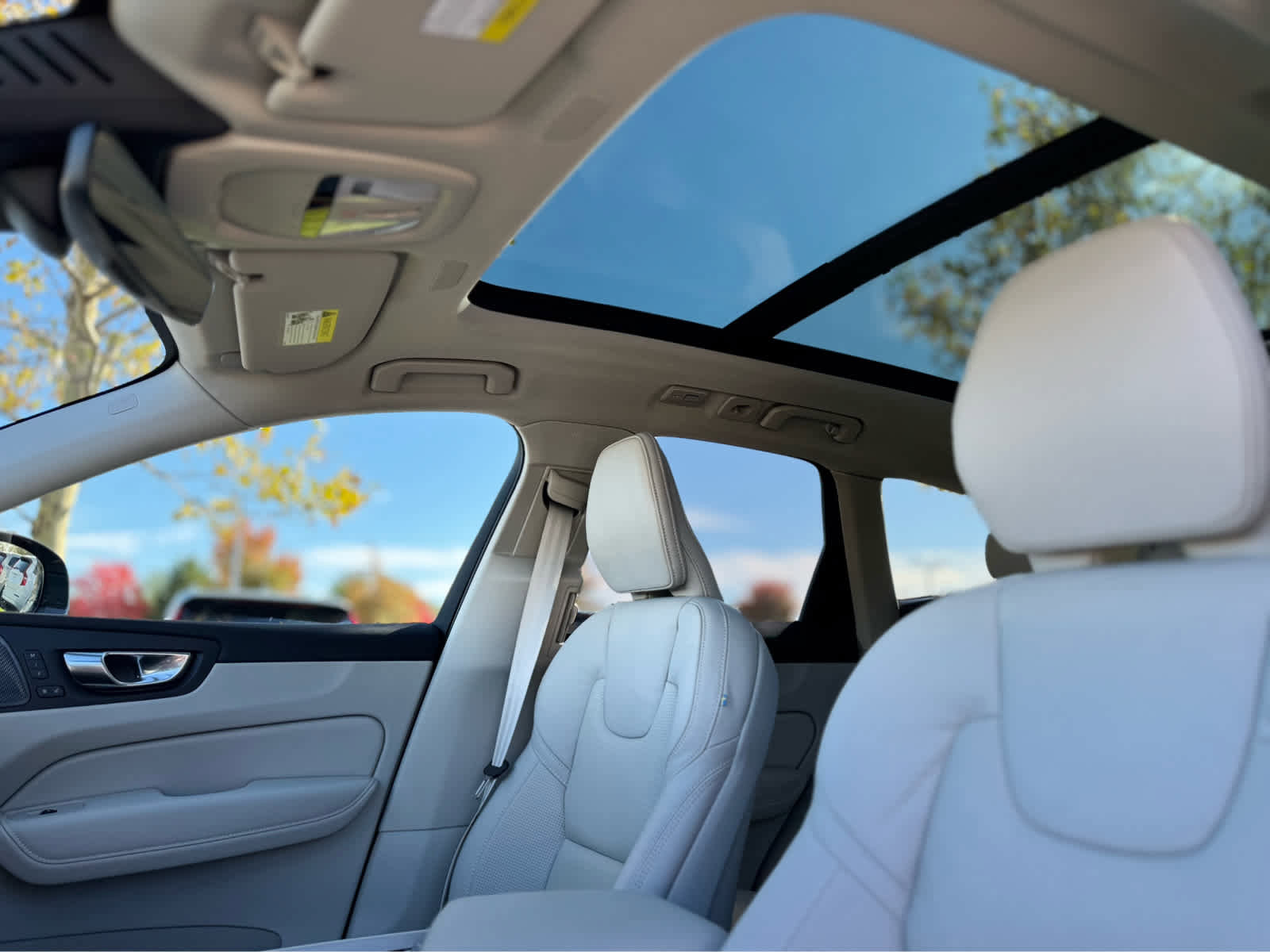 New 2026 Volvo XC60 B5 Ultra w/ Protection Package Premier image 15