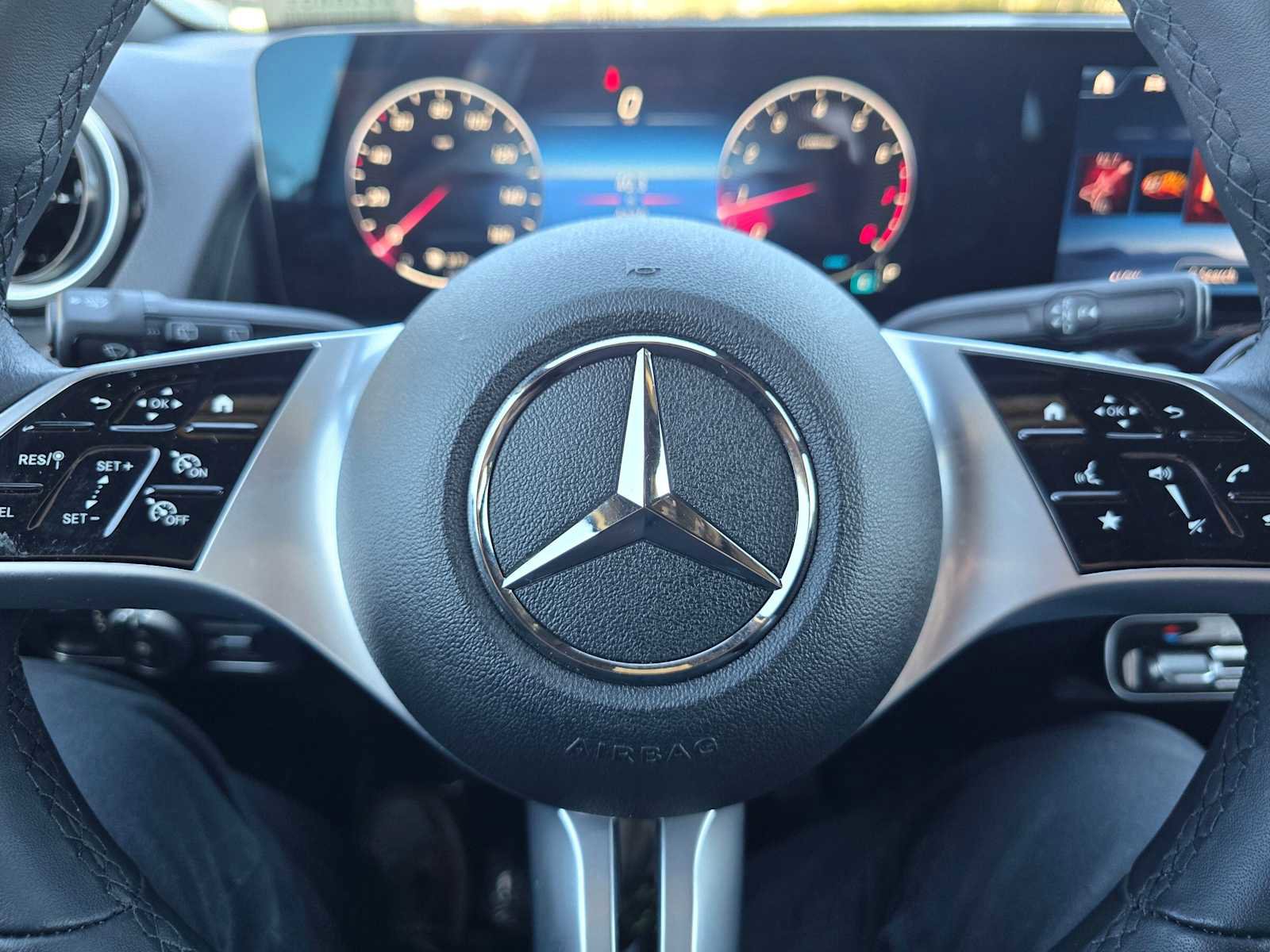 Used 2026 Mercedes-Benz GLB 250 image 24