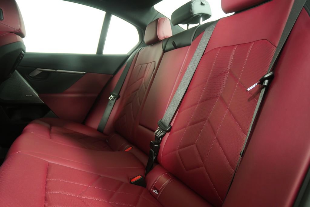 Certified 2025 BMW 530i RWD image 14