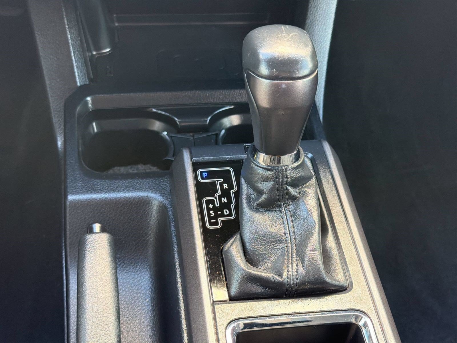 Used 2019 Toyota Tacoma TRD Sport AWD/4WD image 17