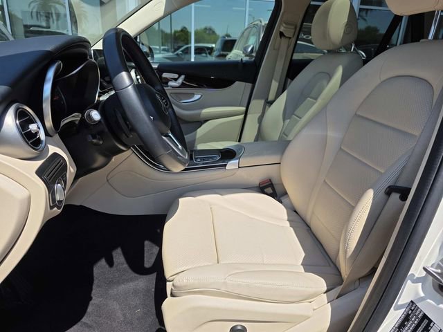 Certified 2022 Mercedes-Benz GLC 300 w/ Premium Package Lite image 11