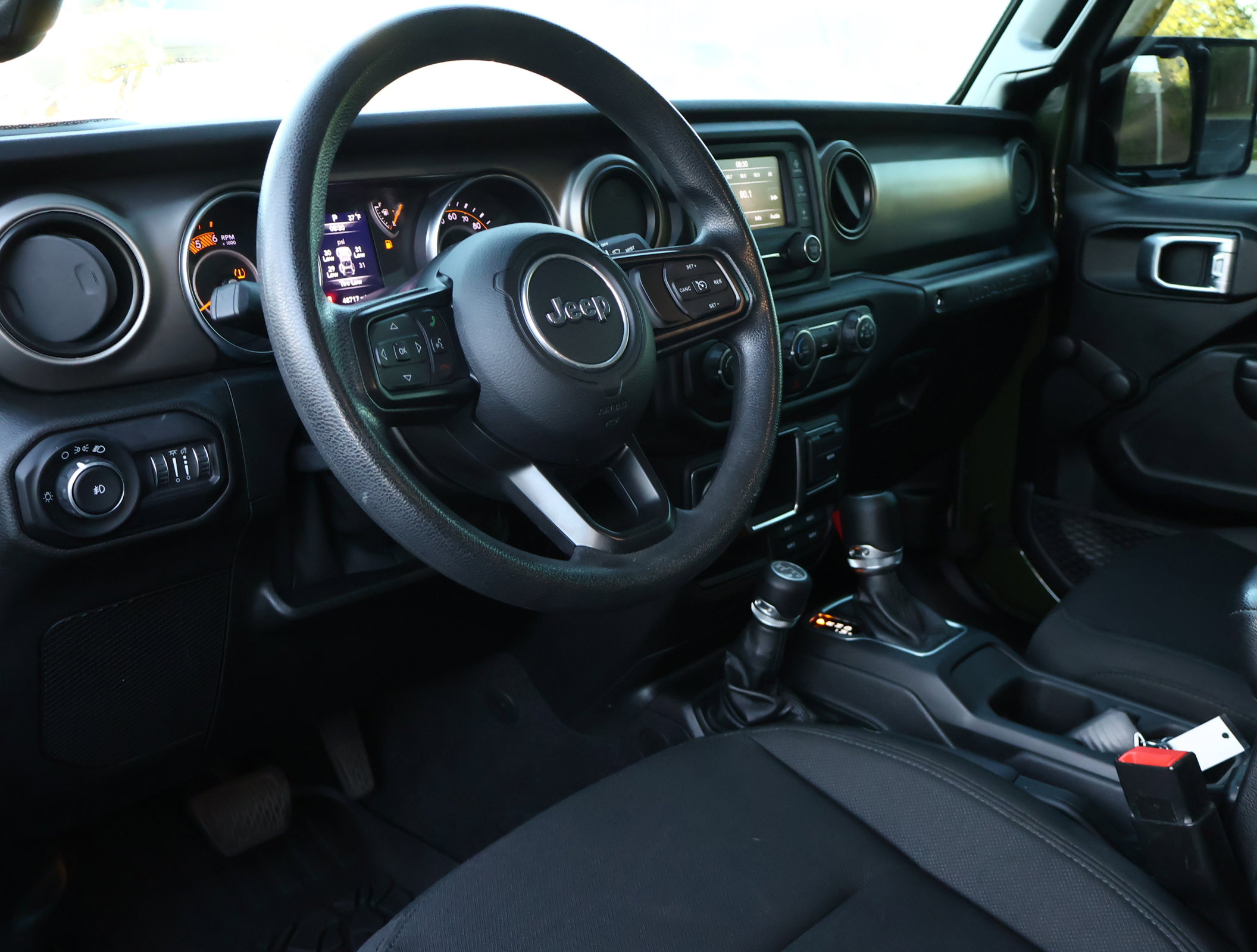 Used 2021 Jeep Wrangler Unlimited Sport image 3