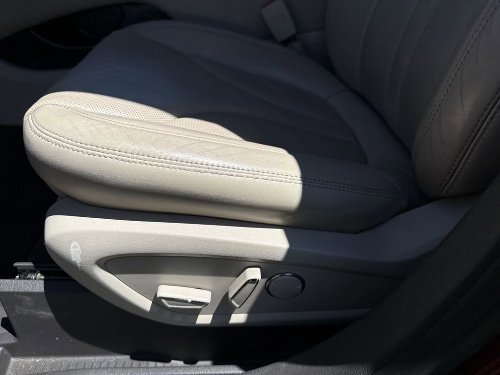 Used 2016 Lincoln MKX Reserve FWD image 23