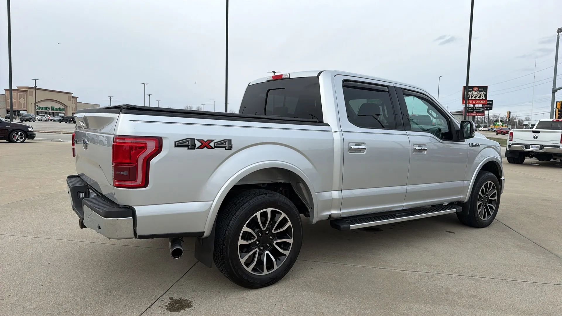 Used 2017 Ford F150 Lariat w/ Equipment Group 502A Luxury image 22
