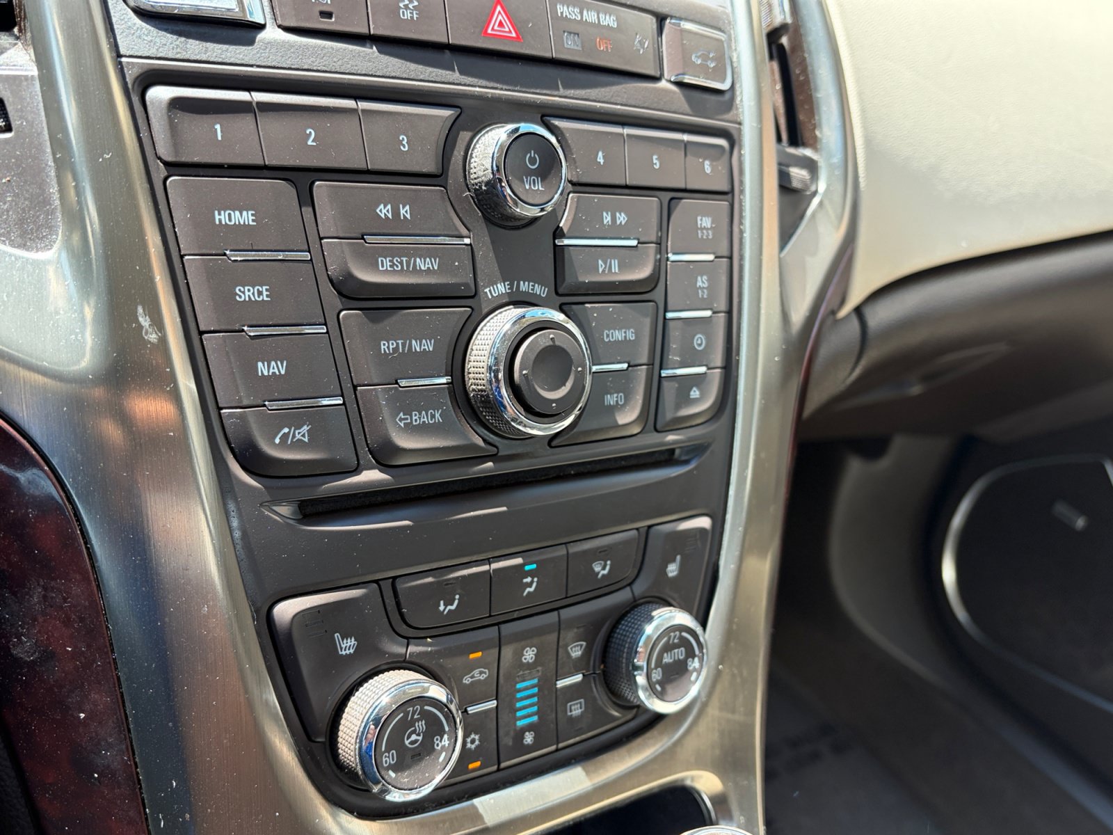 Used 2014 Buick Verano Premium FWD image 24