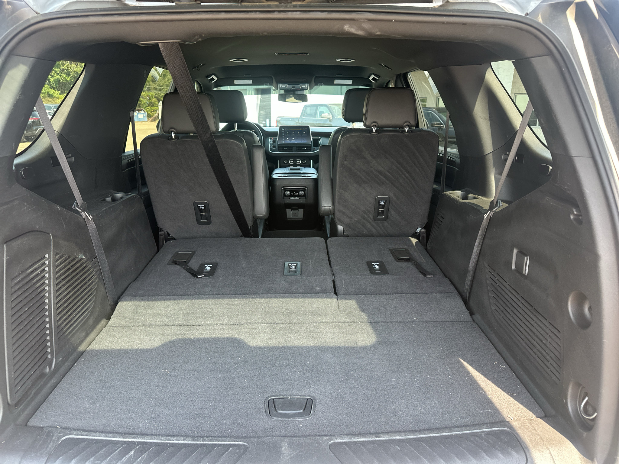 Used 2024 Chevrolet Tahoe LT AWD/4WD image 13
