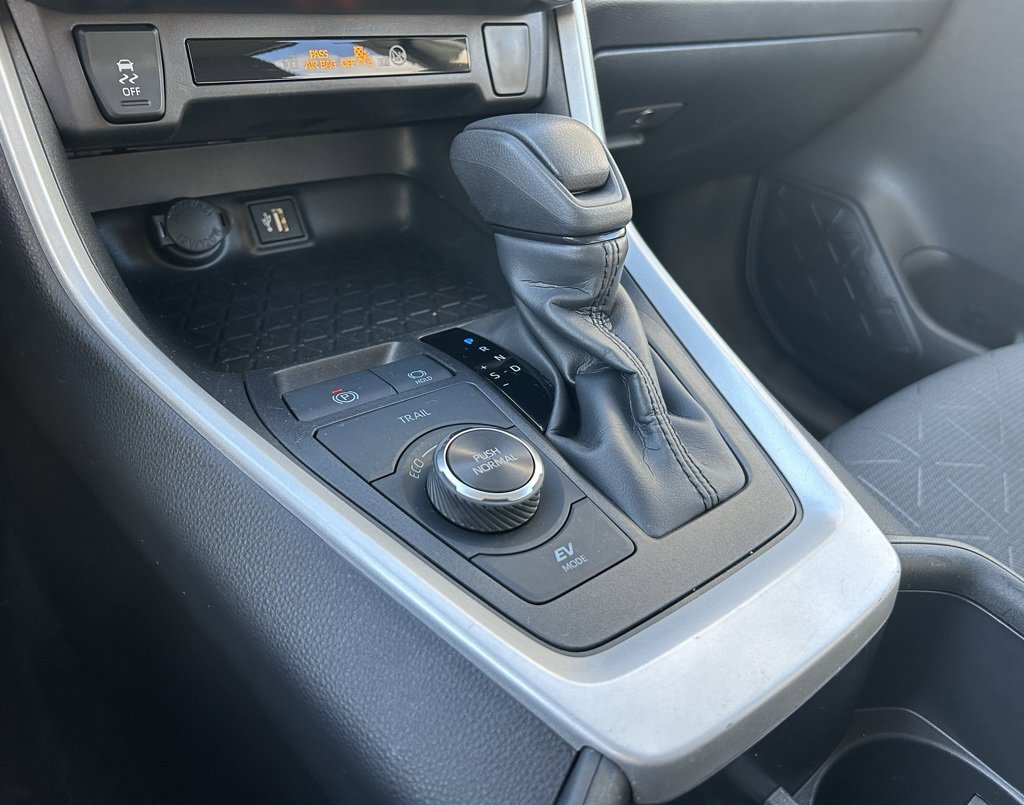 Certified 2025 Toyota RAV4 XLE image 20