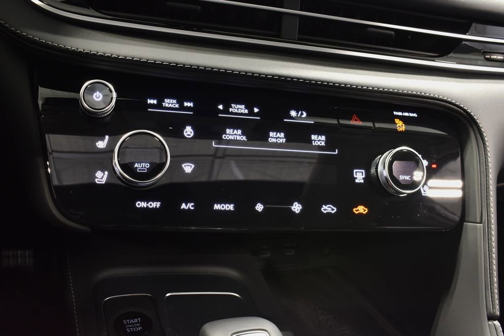 New 2026 INFINITI QX60 Luxe w/ Family Package image 25