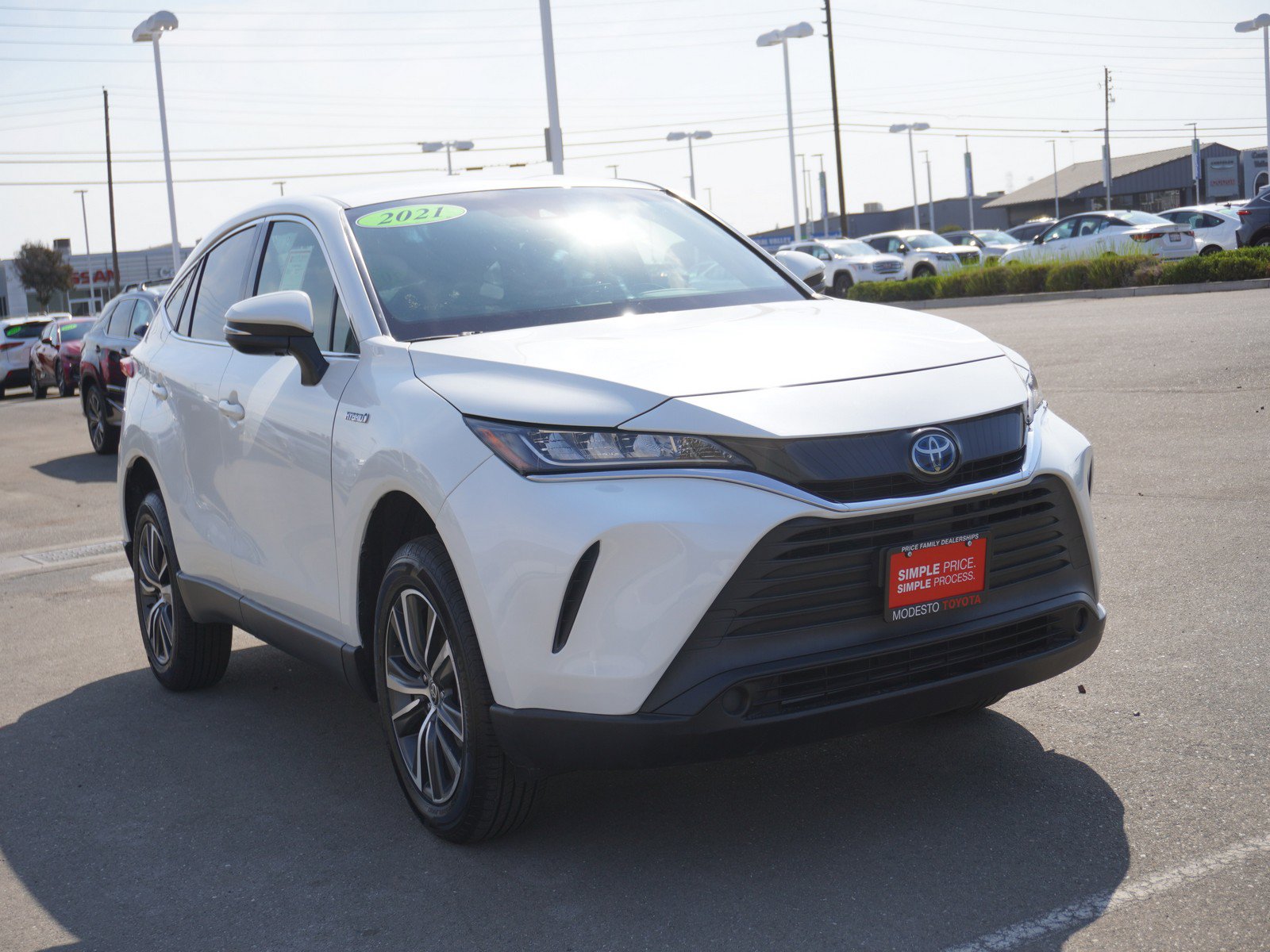 Used 2021 Toyota Venza LE AWD/4WD image 1