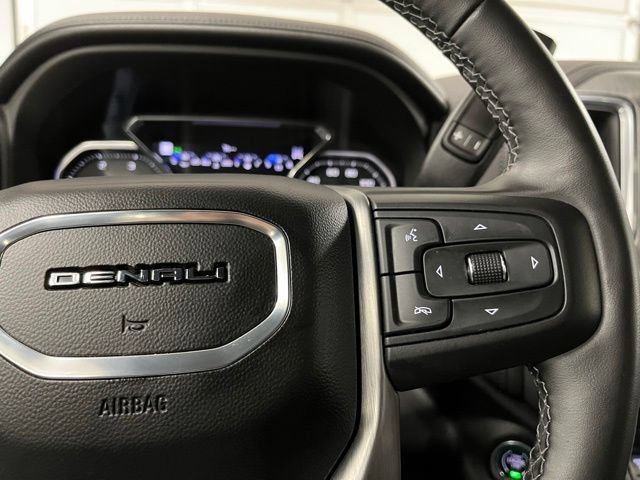 Used 2023 GMC Sierra 3500 Denali w/ Denali Black Diamond Edition AWD/4WD image 31