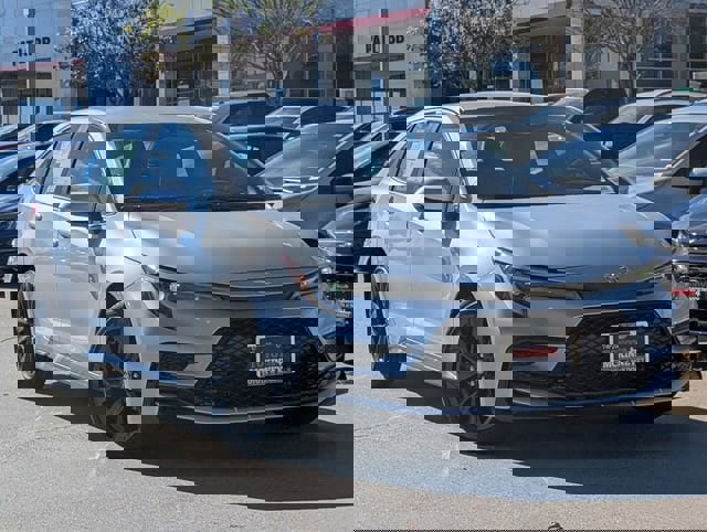 New 2026 Toyota Corolla SE image 2