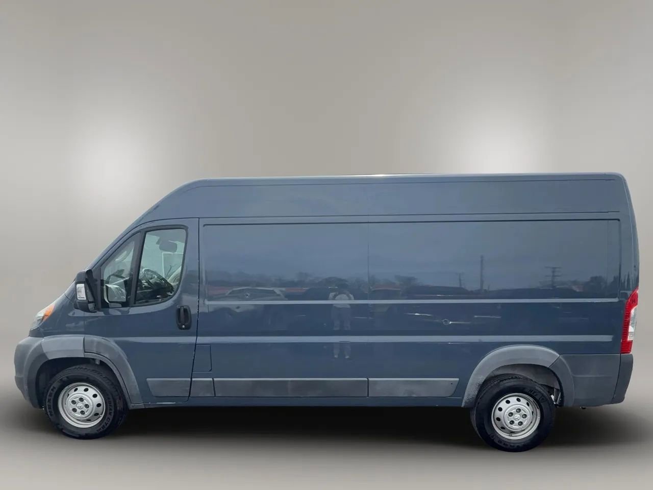 Used 2018 RAM ProMaster 2500 FWD image 4