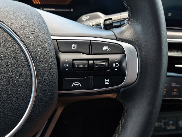 Used 2025 Kia K5 GT-Line AWD/4WD image 22