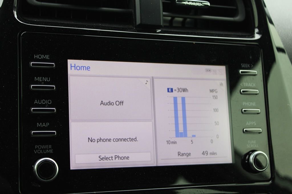 Used 2020 Toyota Prius LE image 36