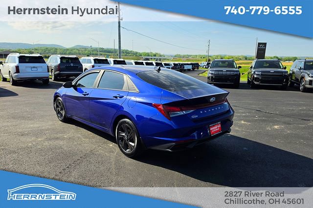 Used 2023 Hyundai Elantra SEL FWD image 5
