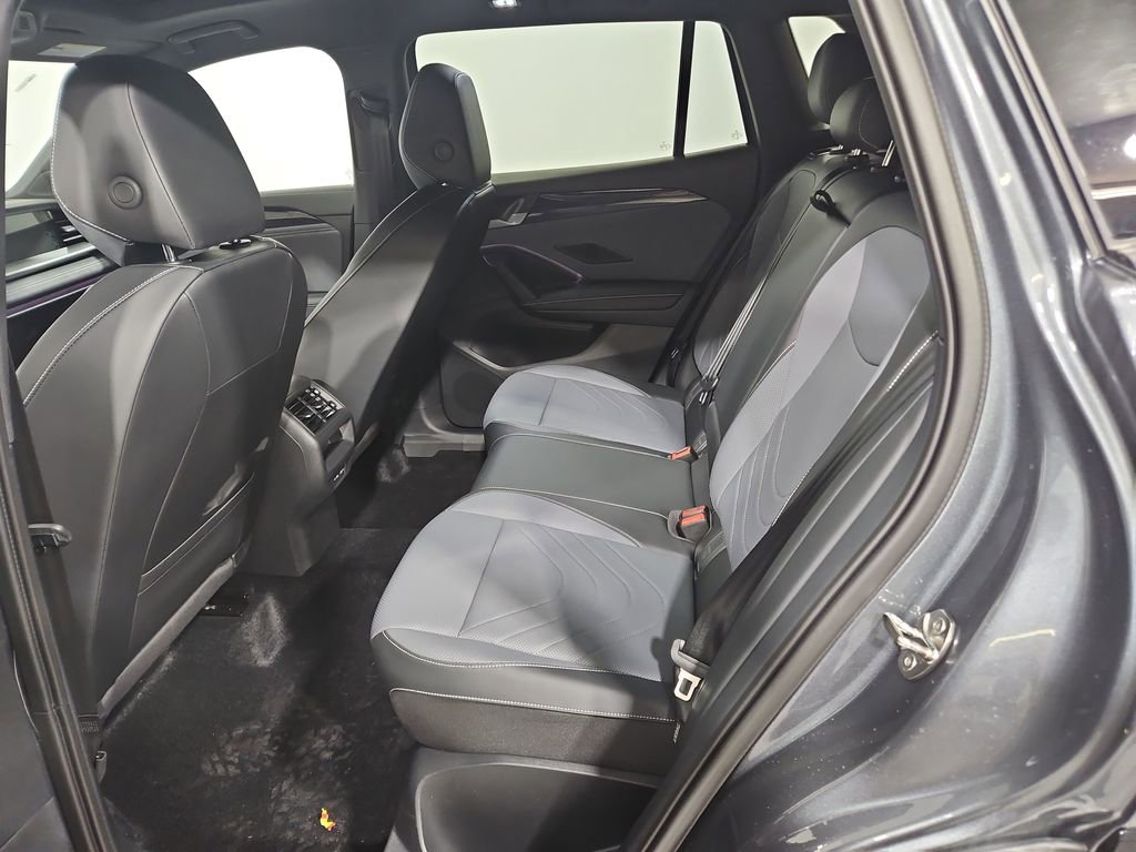 New 2026 Volkswagen Tiguan SE R-Line image 23