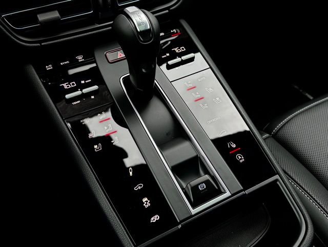 New 2026 Porsche Macan S image 32