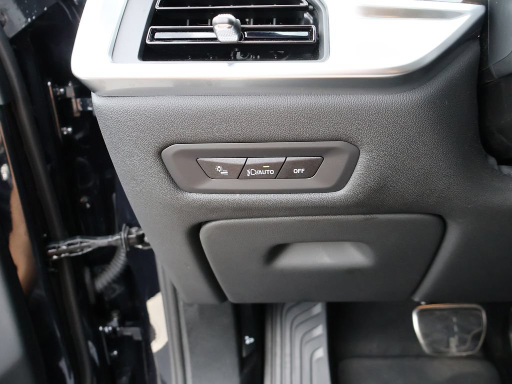 Used 2026 BMW X5 xDrive40i AWD/4WD image 31