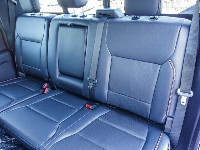 New 2026 Ford F250 Lariat w/ Black Appearance Package image 5