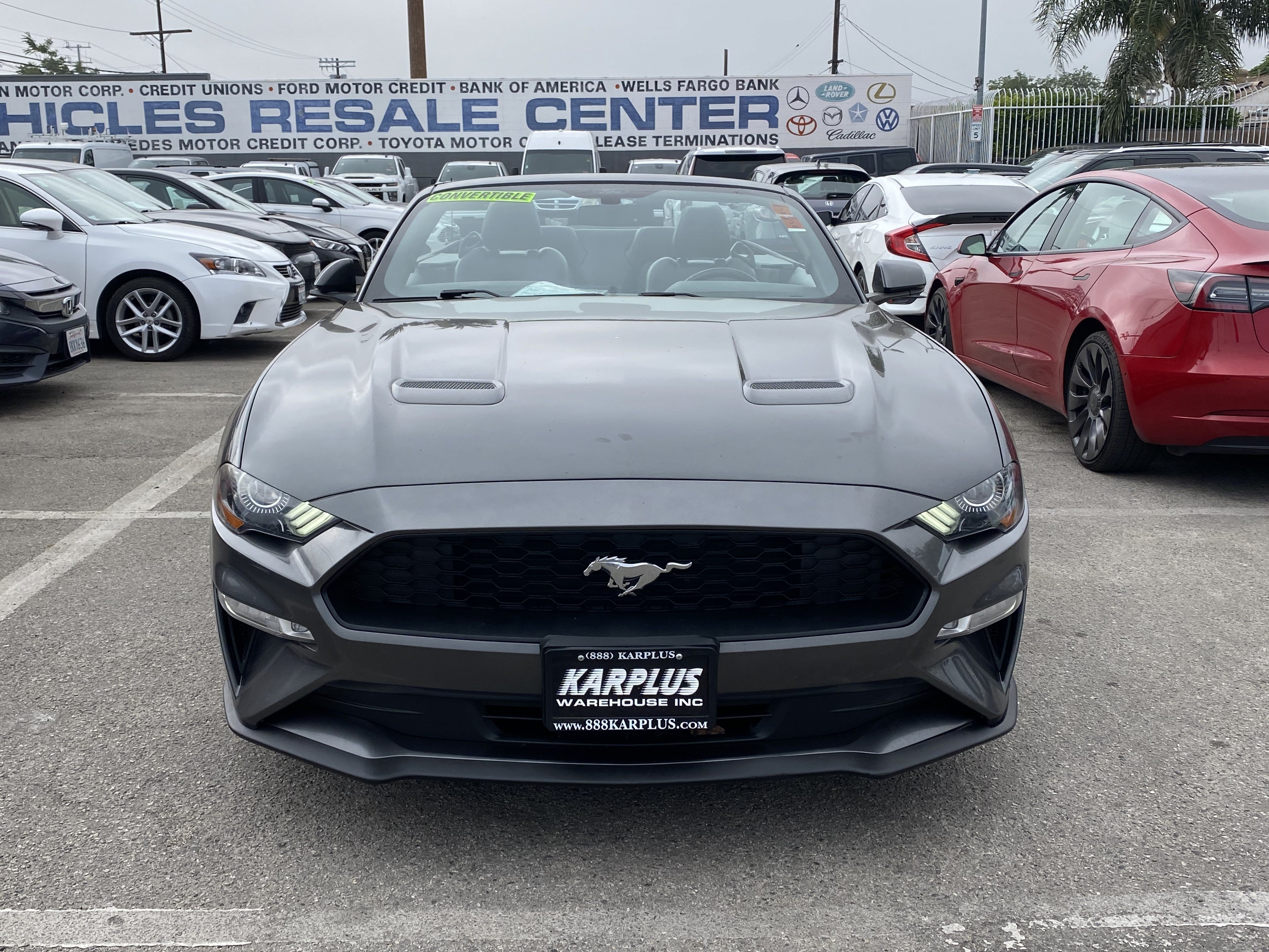 Used 2018 Ford Mustang Premium RWD image 3