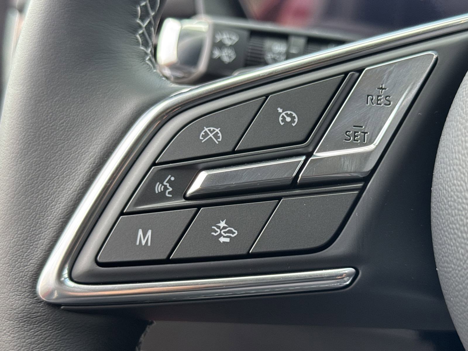 Used 2025 Buick Envision Sport Touring image 18