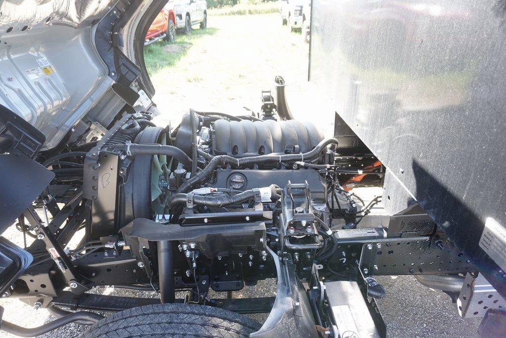 New 2025 Chevrolet Low Cab Forward RWD image 29