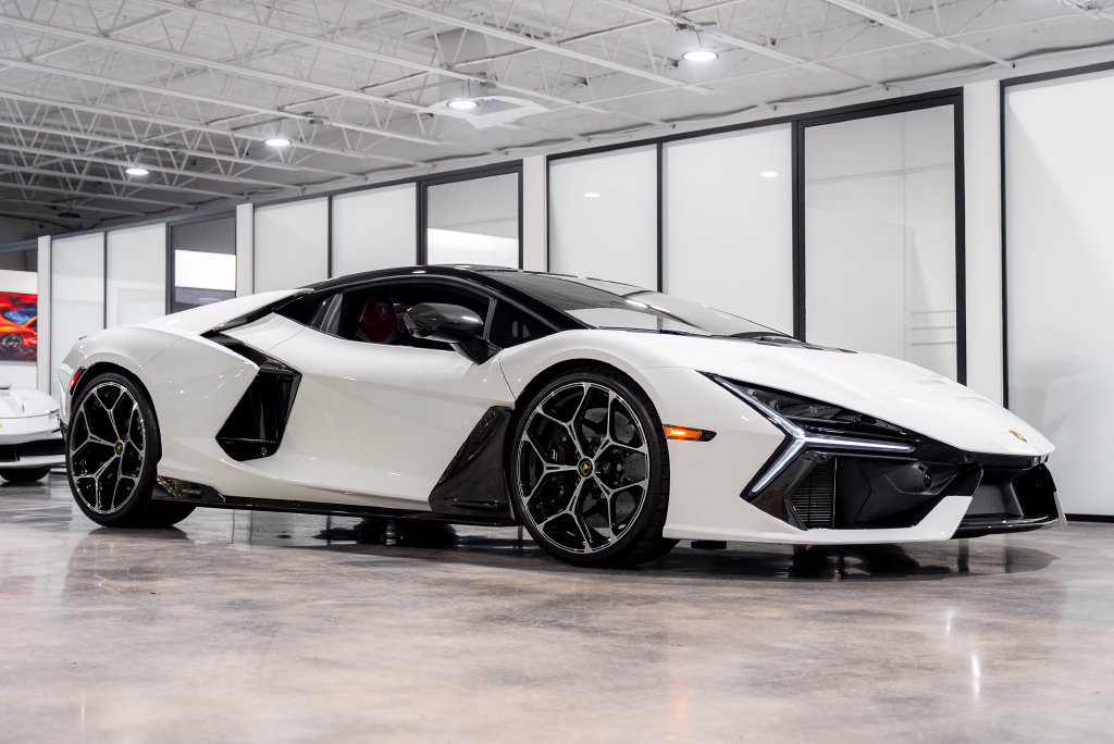 Used 2025 Lamborghini Revuelto AWD/4WD image 6
