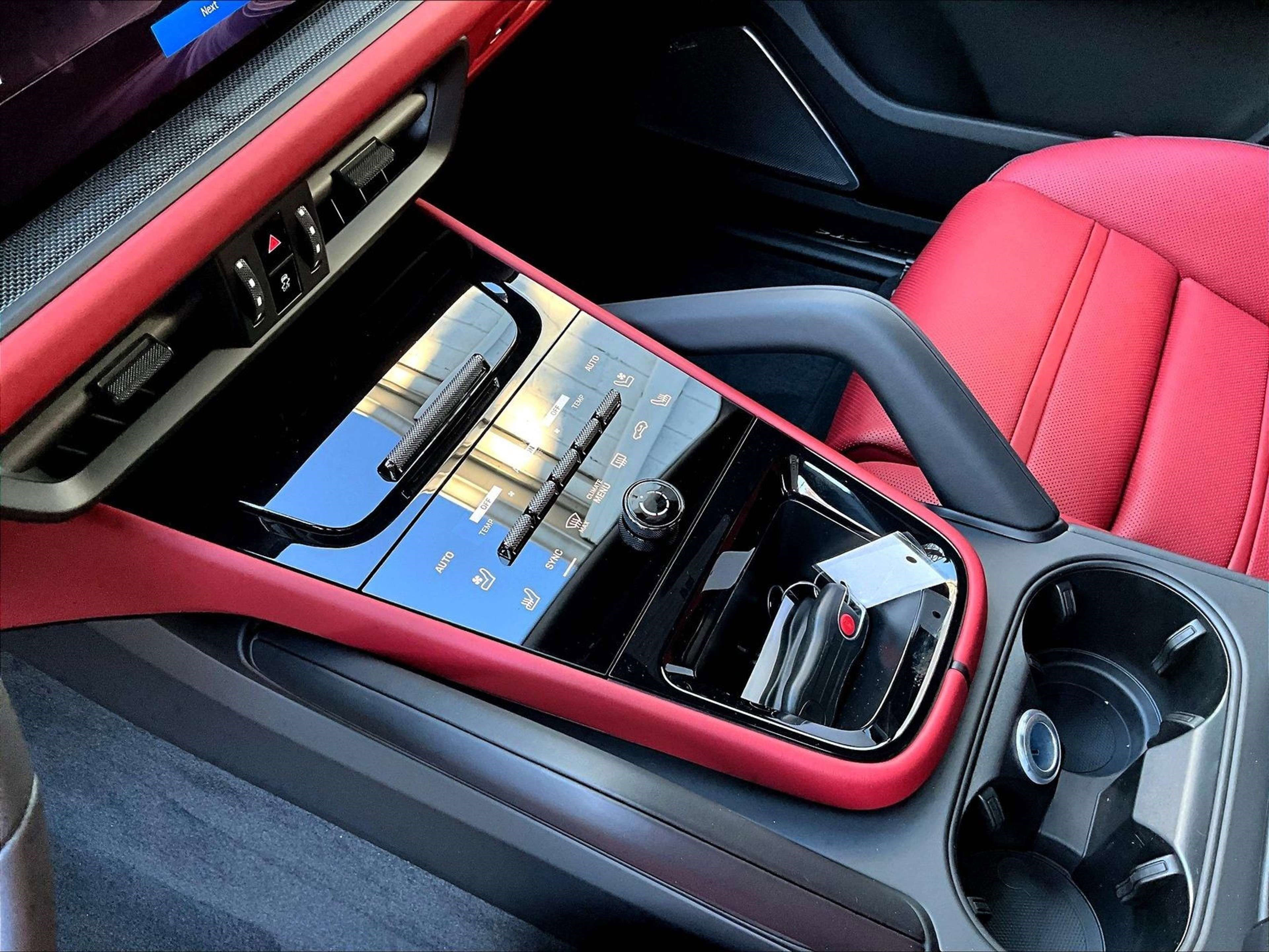 New 2026 Porsche Cayenne GTS image 11