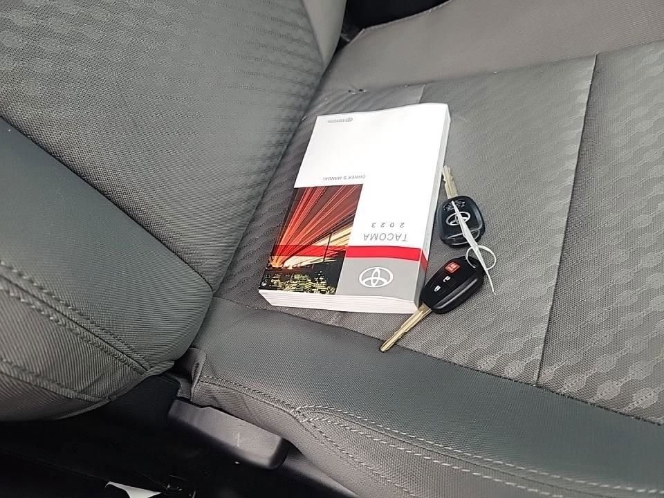 Used 2023 Toyota Tacoma 4x4 Double Cab image 17