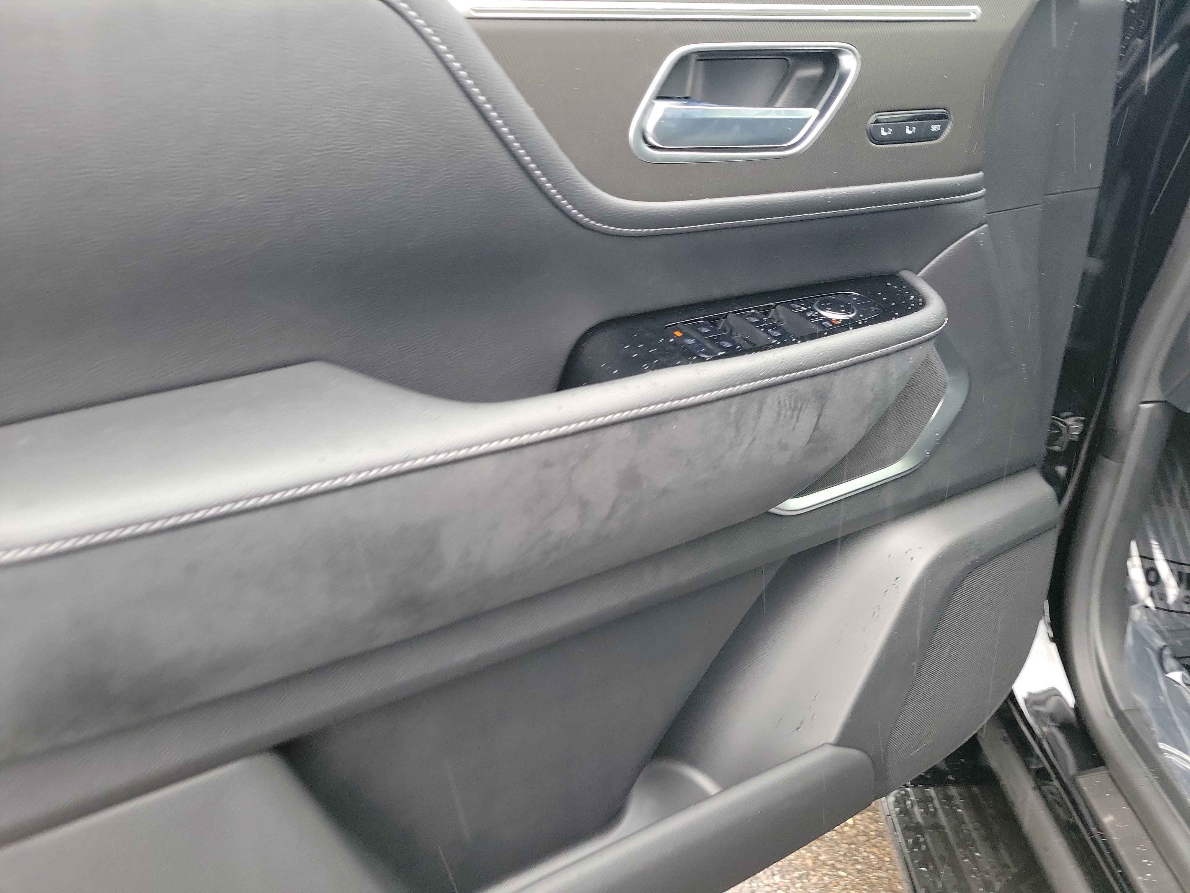 New 2026 INFINITI QX80 Luxe w/ Cargo Package image 15