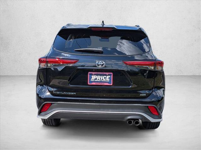 Used 2021 Toyota Highlander XSE FWD image 7