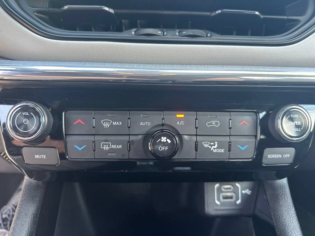 Used 2024 Jeep Compass Limited AWD/4WD image 20