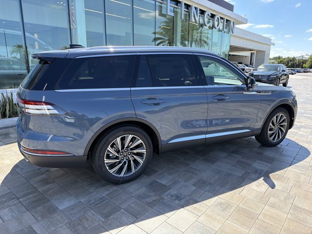New 2026 Lincoln Aviator 2WD image 2