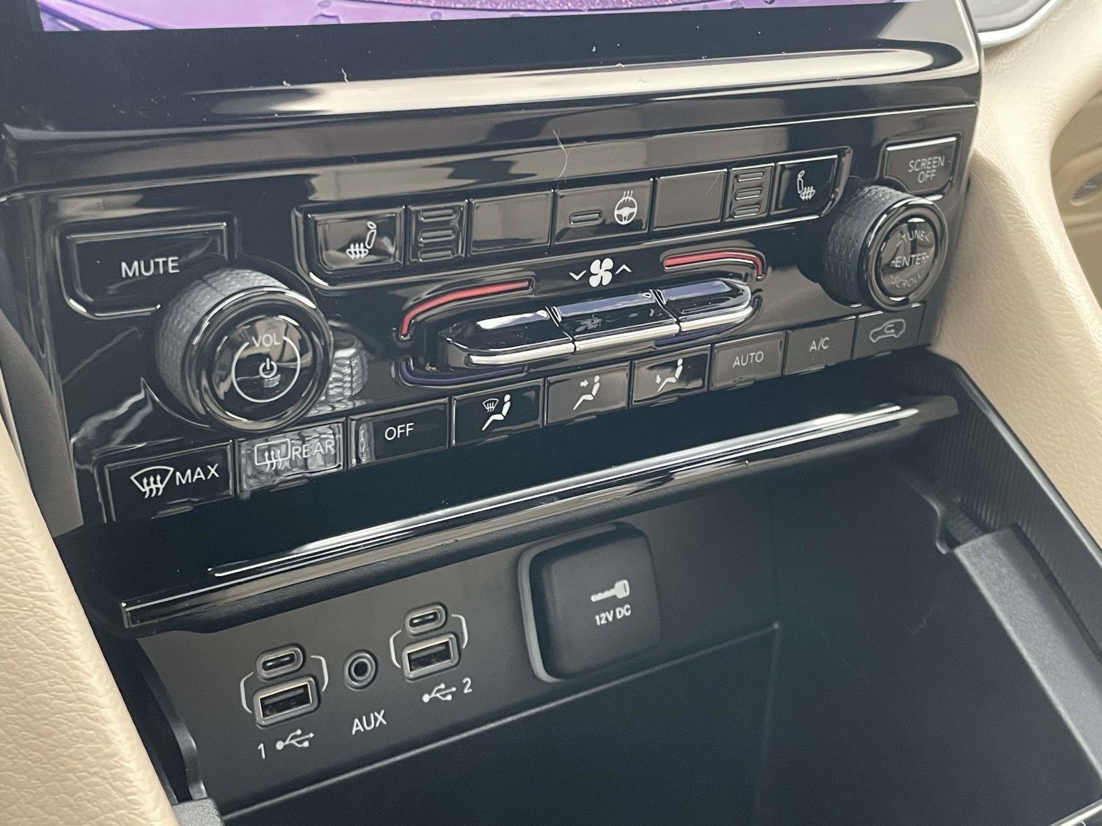 New 2025 Jeep Grand Cherokee Limited w/ Black Appearance Package image 5