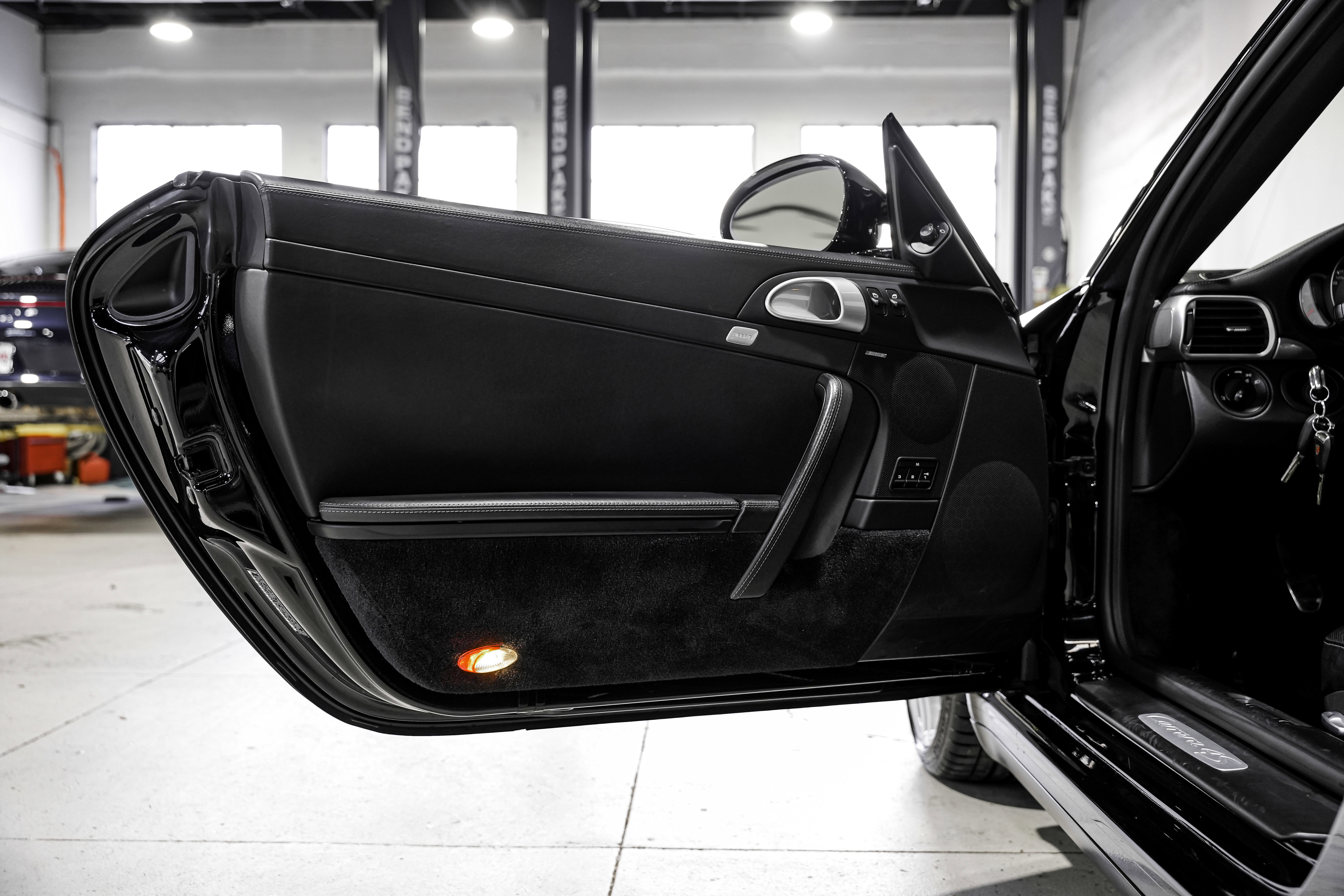 Used 2010 Porsche 911 Carrera 4S image 24