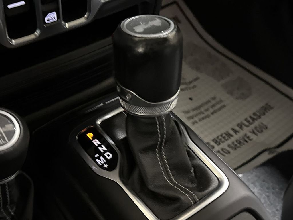 Used 2020 Jeep Wrangler Unlimited Sahara image 20