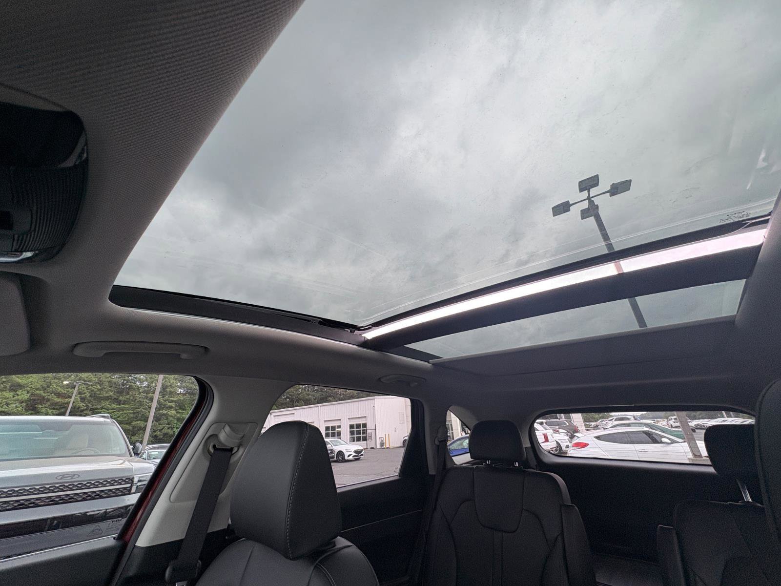 Used 2025 Kia Sorento EX w/ Panoramic Sunroof Package FWD image 43