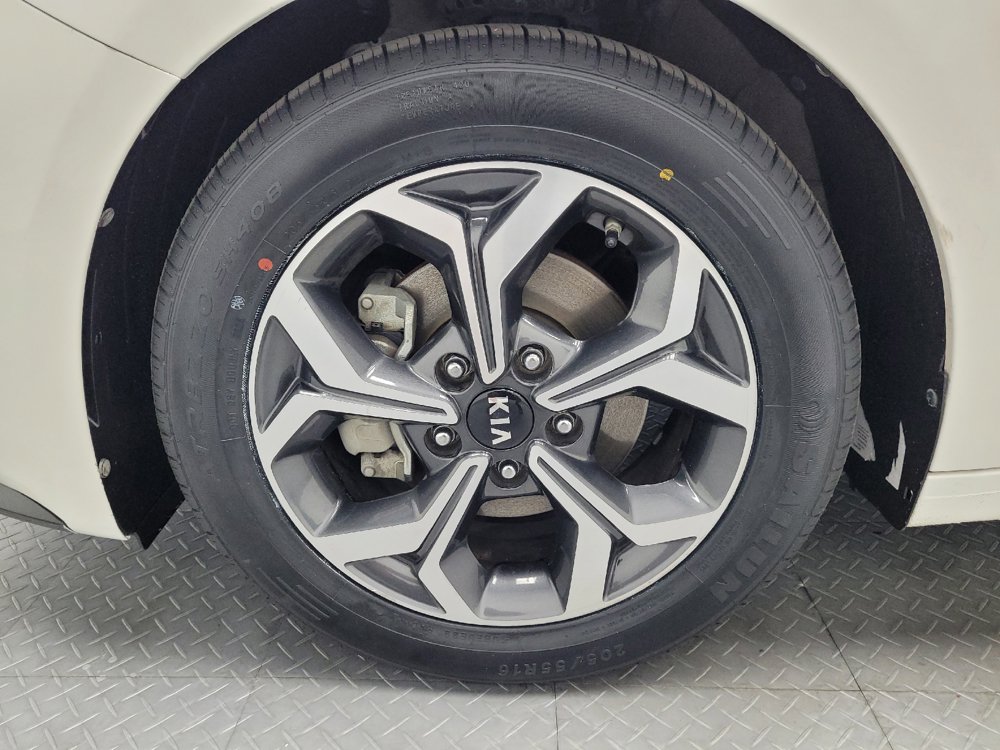 Used 2020 Kia Forte LXS FWD image 31
