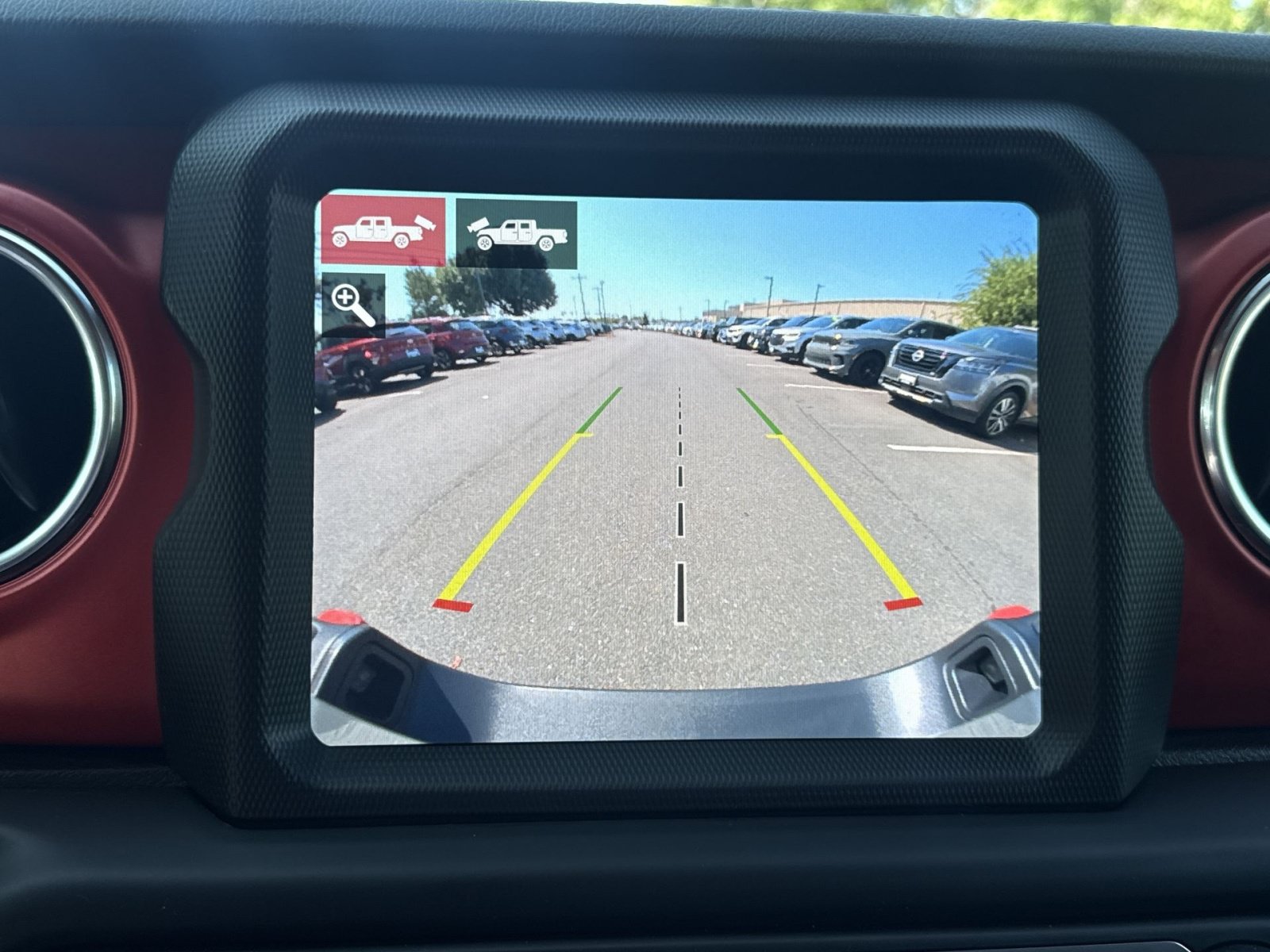 Used 2021 Jeep Gladiator Rubicon AWD/4WD image 19