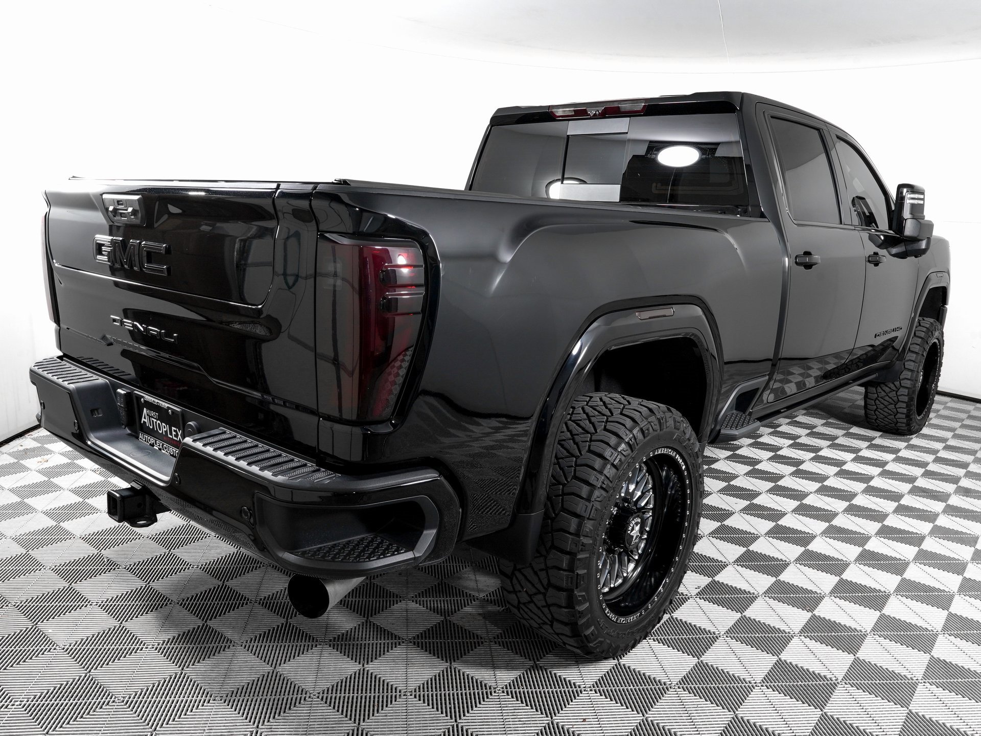 Used 2025 GMC Sierra 2500 Denali w/ Denali Reserve Package image 5