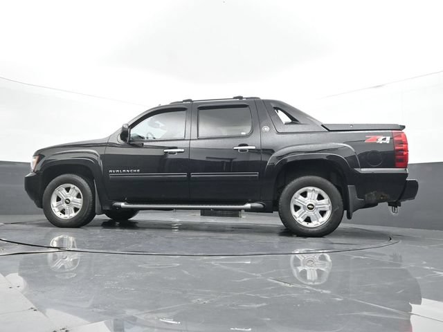 Used 2013 Chevrolet Avalanche LT w/ Suspension Package, Off-Road AWD/4WD image 47