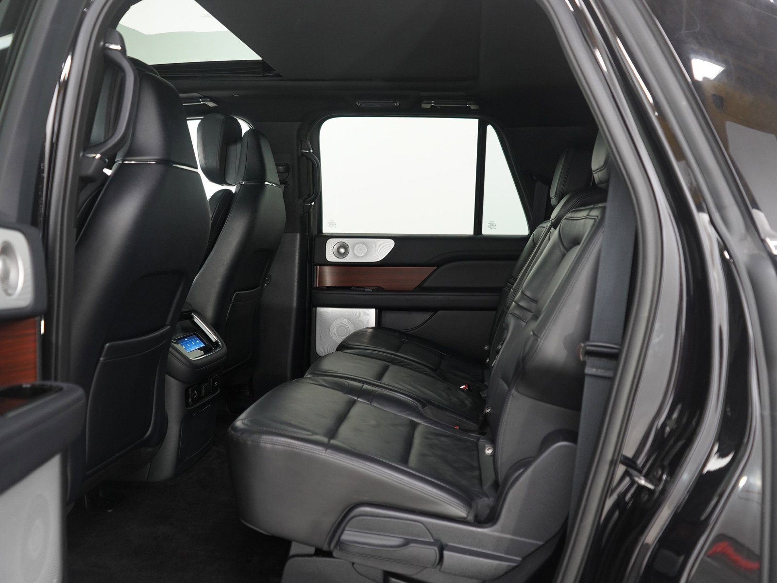 Used 2022 Lincoln Navigator L Reserve w/ Equipment Group 201A image 20