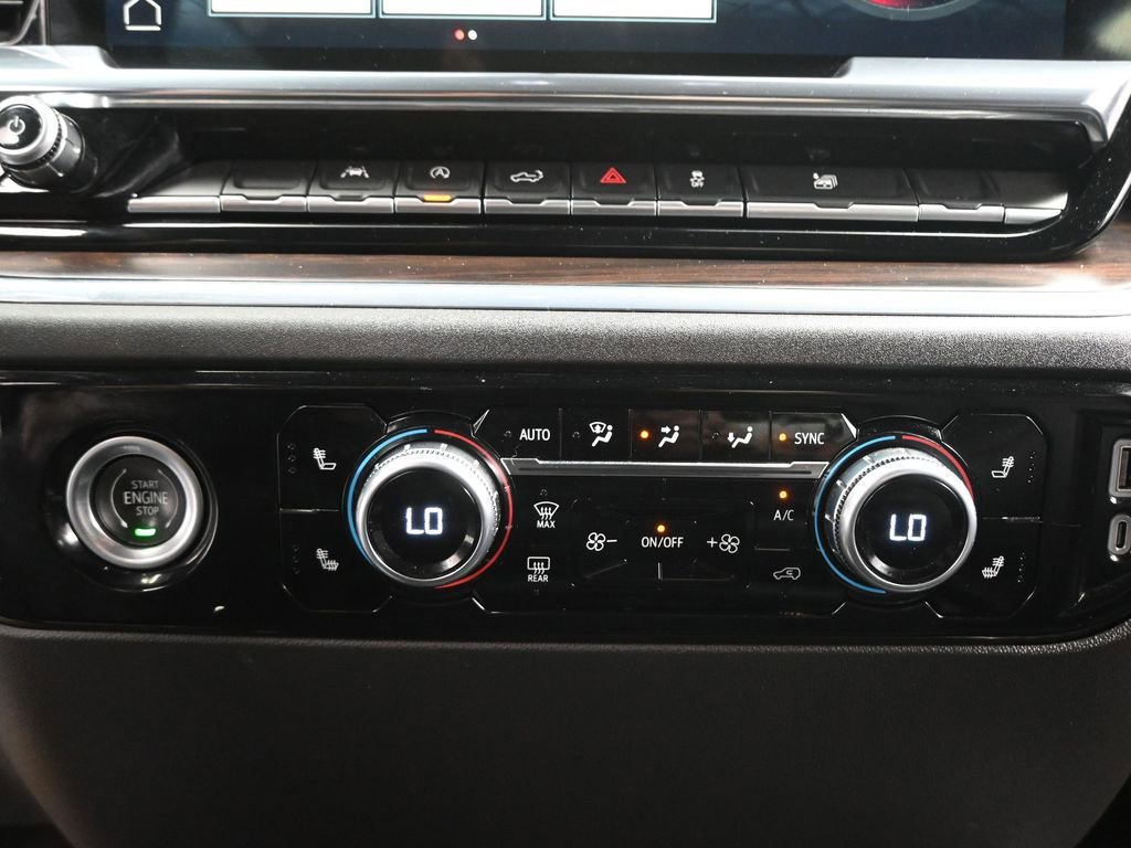 Used 2024 GMC Sierra 1500 SLT image 10