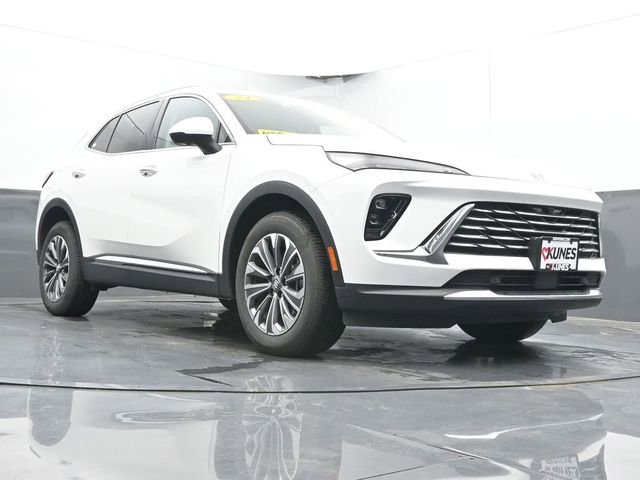 Used 2024 Buick Envision Preferred AWD/4WD image 22