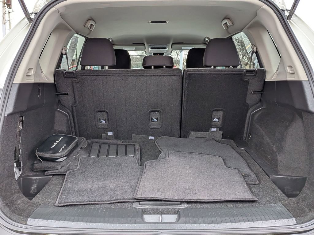 Used 2021 Nissan Rogue SV image 18