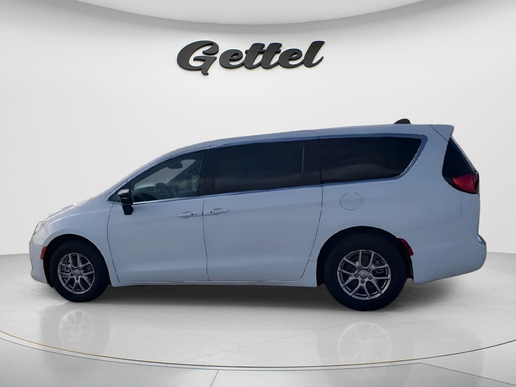 New 2026 Chrysler Voyager LX FWD image 5
